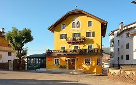 Ambra Cortina Luxury&Fashion Hotel